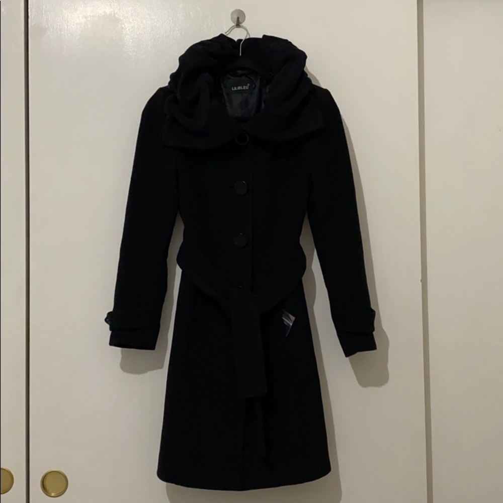 Coats - Picture 4 of 7